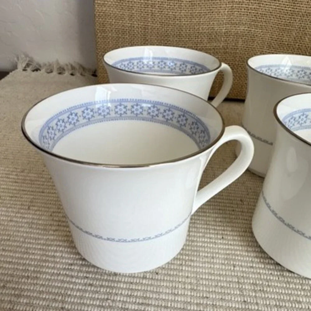 Royal Worcester Chelsea Bone China Coffee Cups Set of 8 Blue Floral Vintage 1971